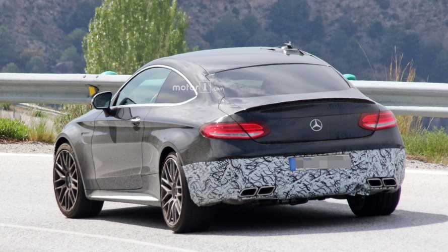 Makyajlı Mercedes-AMG C63 Coupe casus fotoğrafları