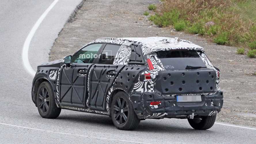 Volvo XC40 2017 fotos espía