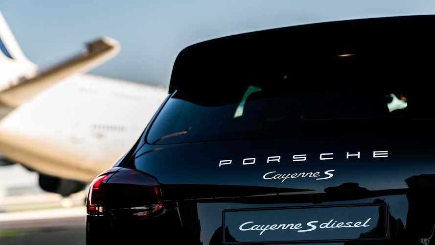 Porsche Cayenne S Diesel pulls Airbus A380