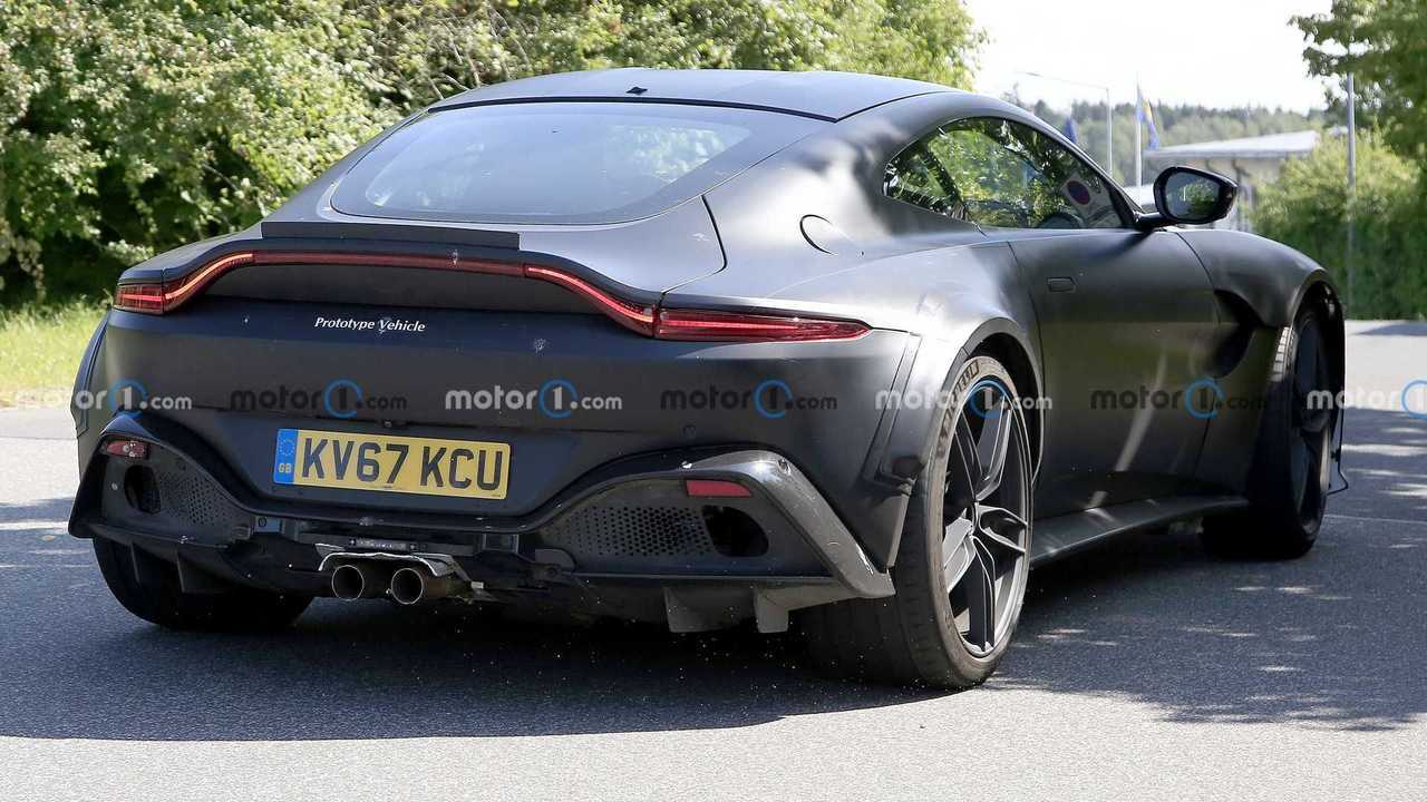 Aston Martin Vantage V12 en Nürburgring
