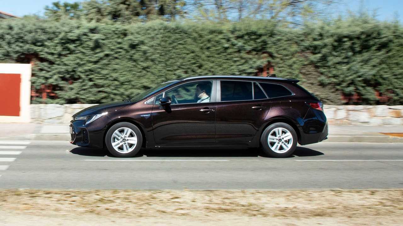 Suzuki Swace 1.8 Hybrid GLX 2021, prueba