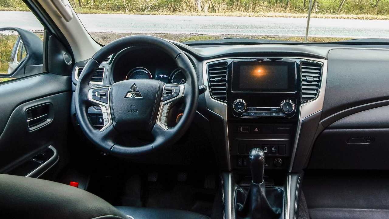 Mitsubishi L200 (2021) mit Milwaukee-Handwerkerausbau