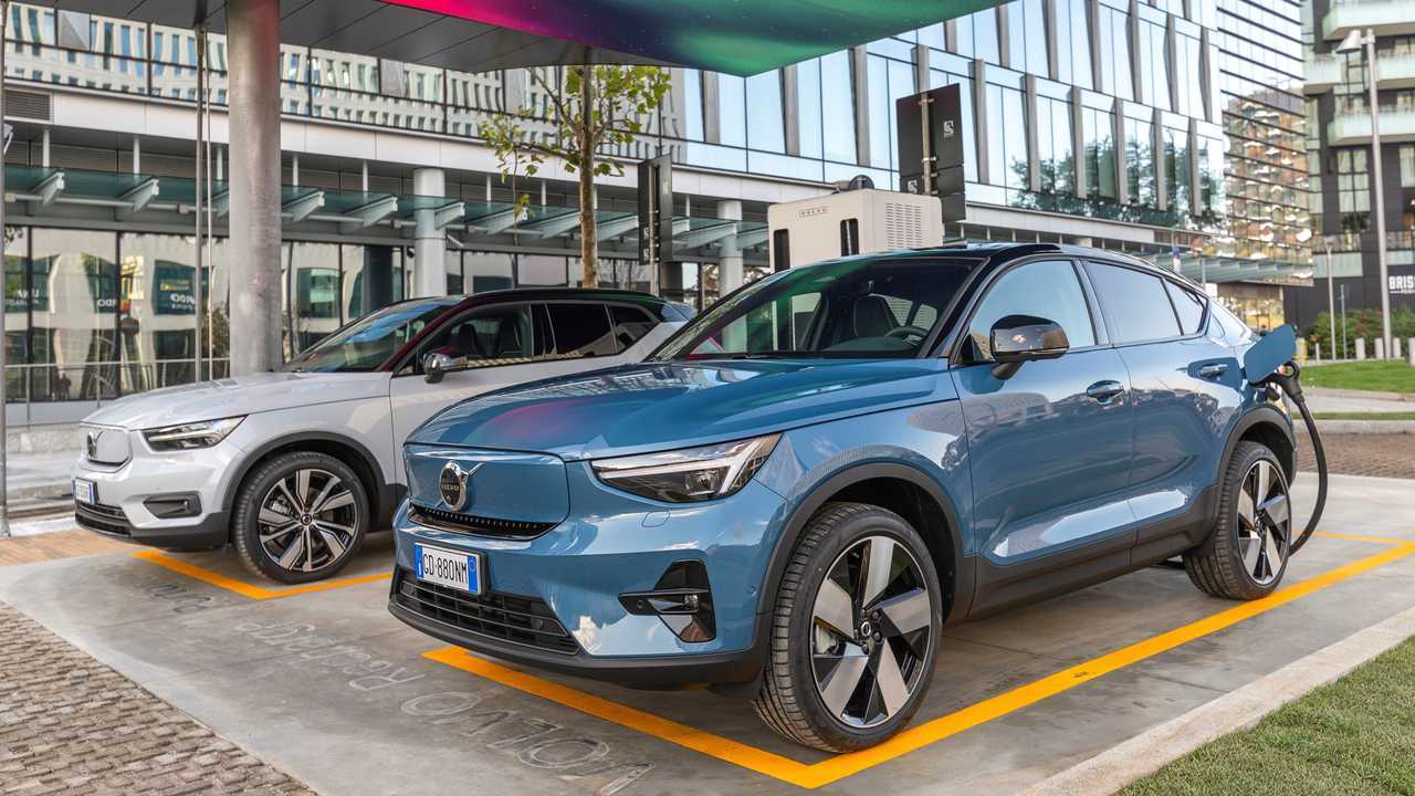 La nuova stazione di ricarica veloce Volvo di Milano Porta Nuova