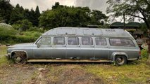10-Door Chevrolet Suburban Limousine For Sale In Japan Side Blue