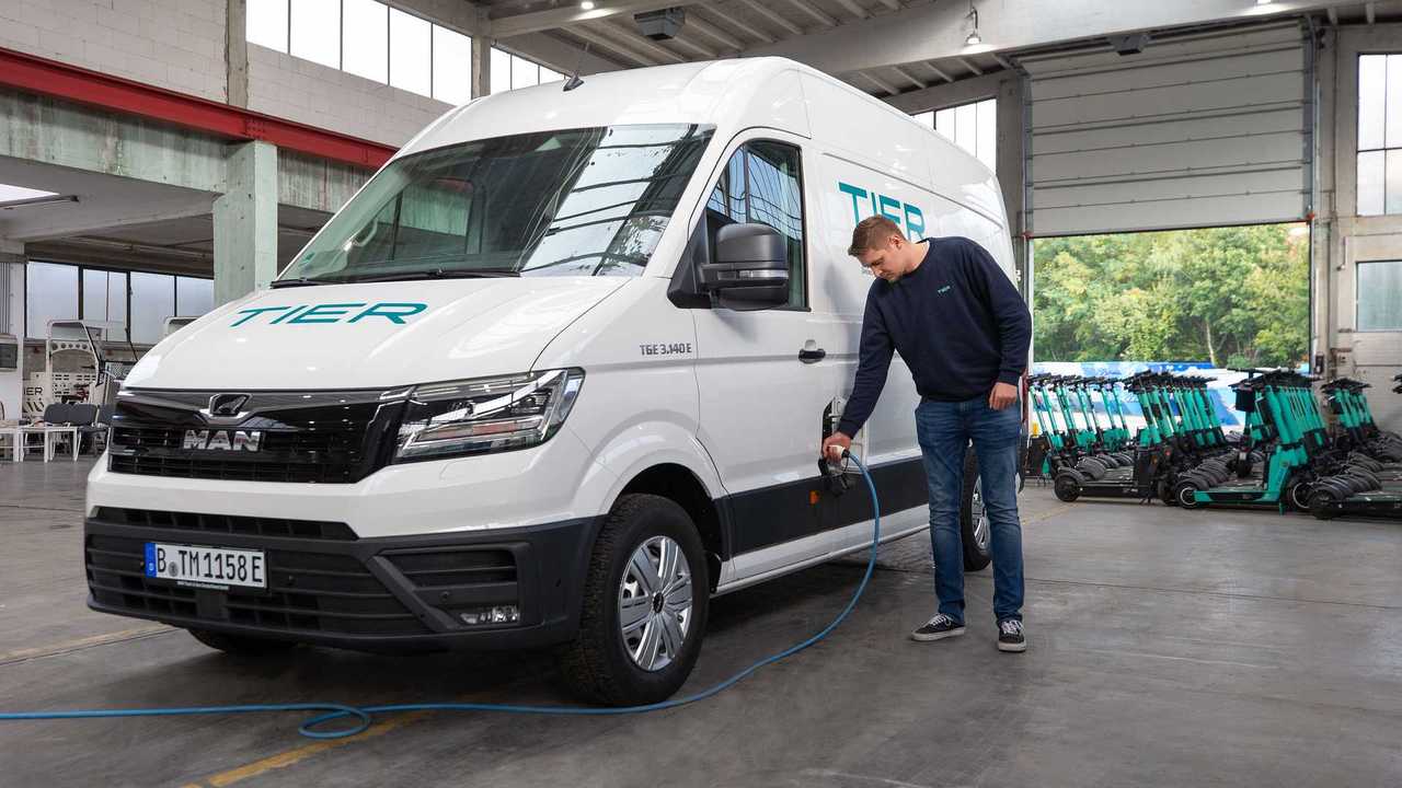 MAN eTGE, la flotta di TIER per l'assistenza ai monopattini elettrici