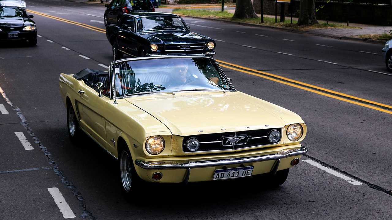 Supermarket Run 2021: el desfile de los muscle-cars