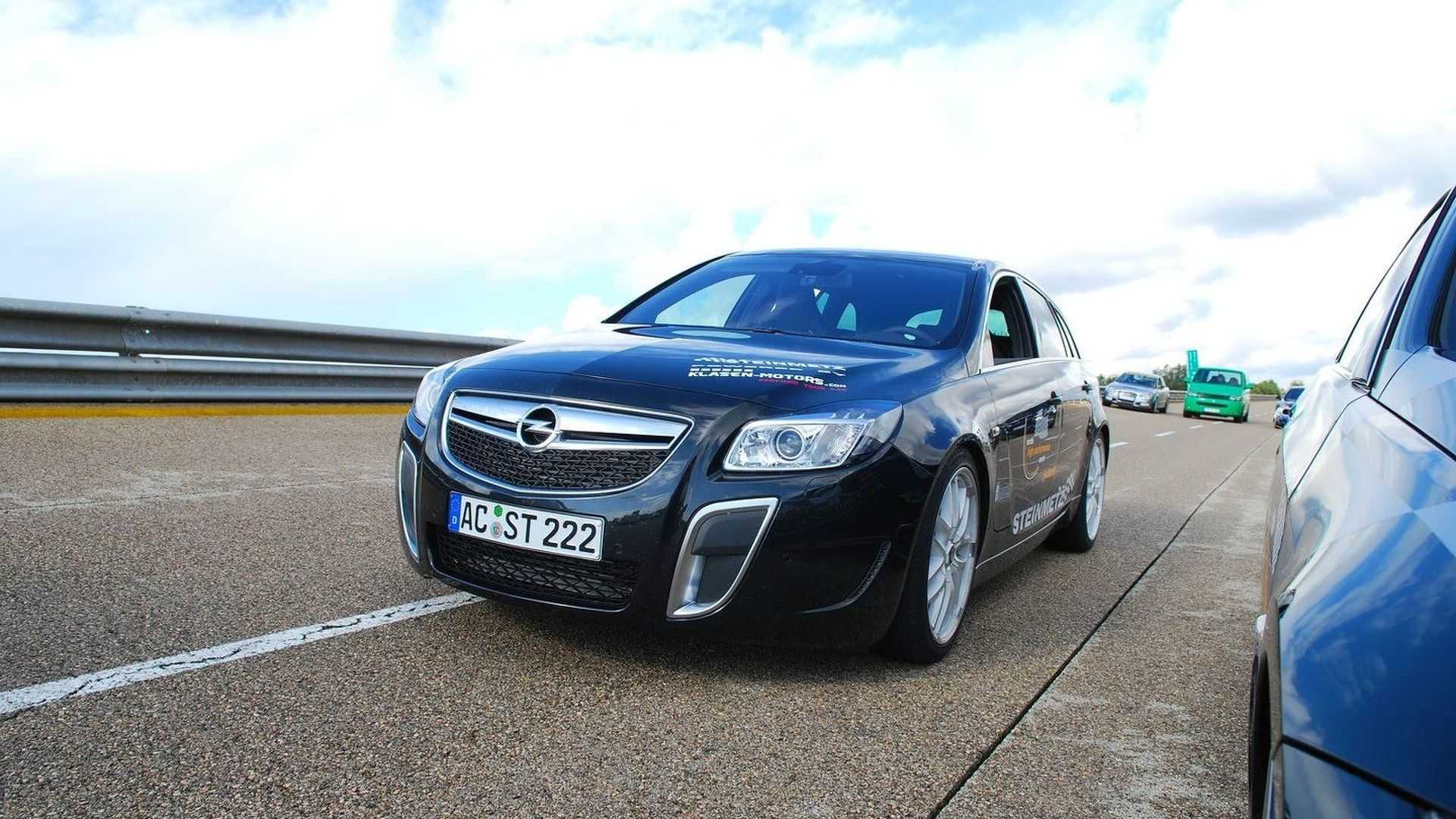 https://cdn.motor1.com/images/mgl/1pgrX/s6/2009-189648-steinmetz-opel-insignia-sports-tourer-opc-at-nardo-16001.jpg