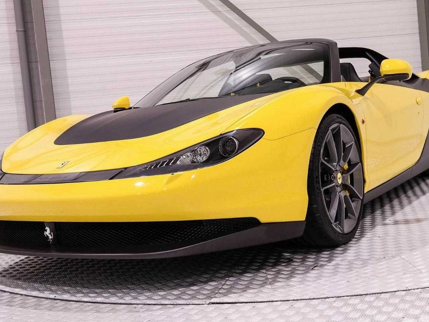 Investimento dos bons - Ferrari Sergio usado é mais caro que novo