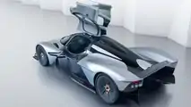 Aston Martin Valkyrie mit seriennaher Karosserie