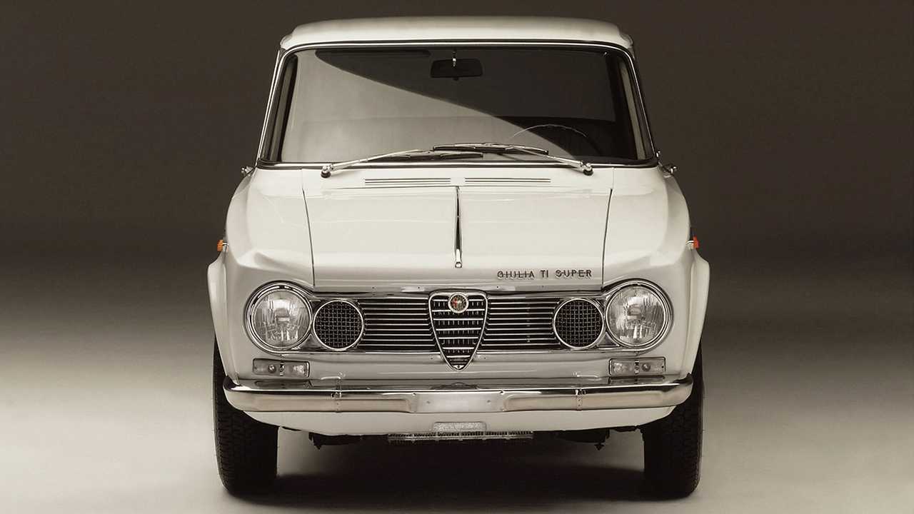 Alfas Romeo Giulia, 1962 vs 2020