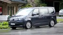 VW Transporter T7 neues Spionagefoto (vordere drei Viertel)