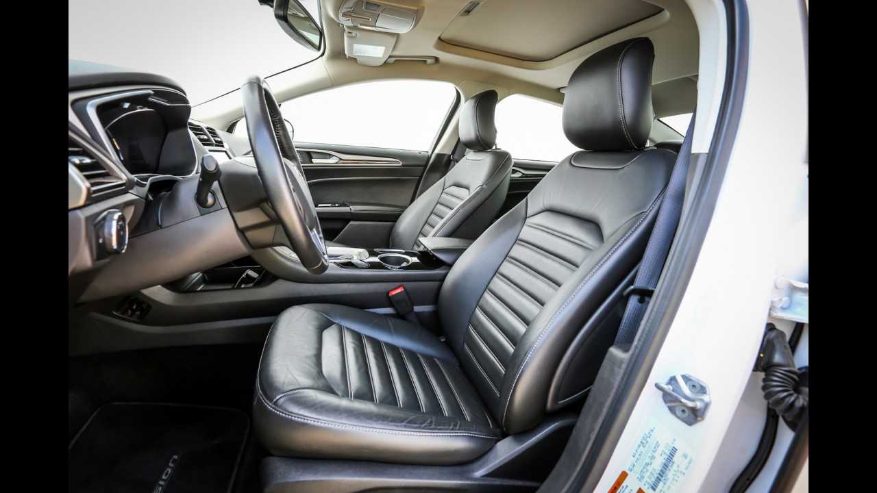 Teste CARPLACE: Altima encara Fusion pela vaga na diretoria