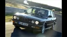 Zeitreise im ersten BMW M5