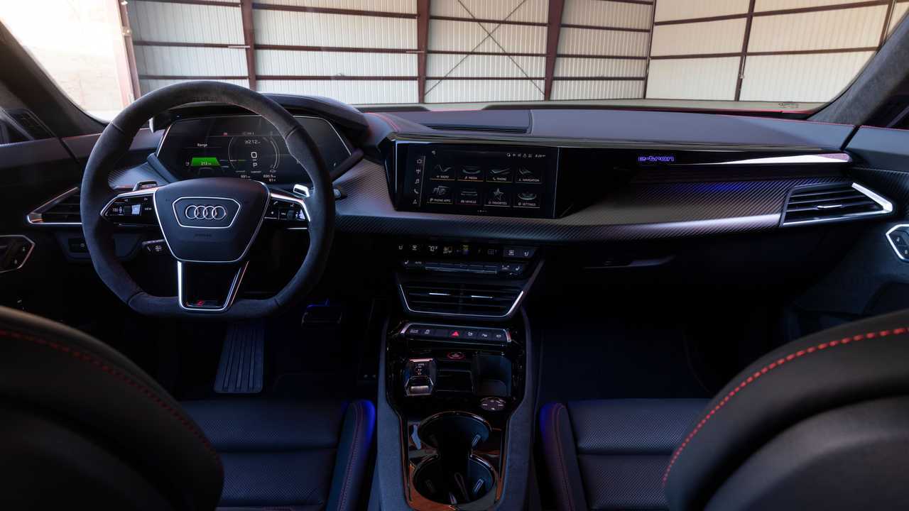 2022 Audi RS E-Tron GT Interior Dashboard