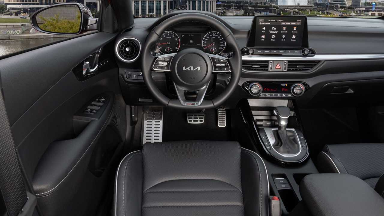 Обновленный Kia Cerato для России, интерьер