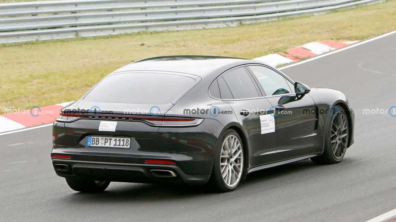 Porsche Panamera Turbo GT, le foto spia