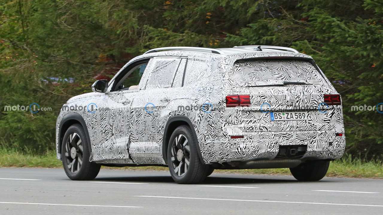 Audi Q9 foto spia