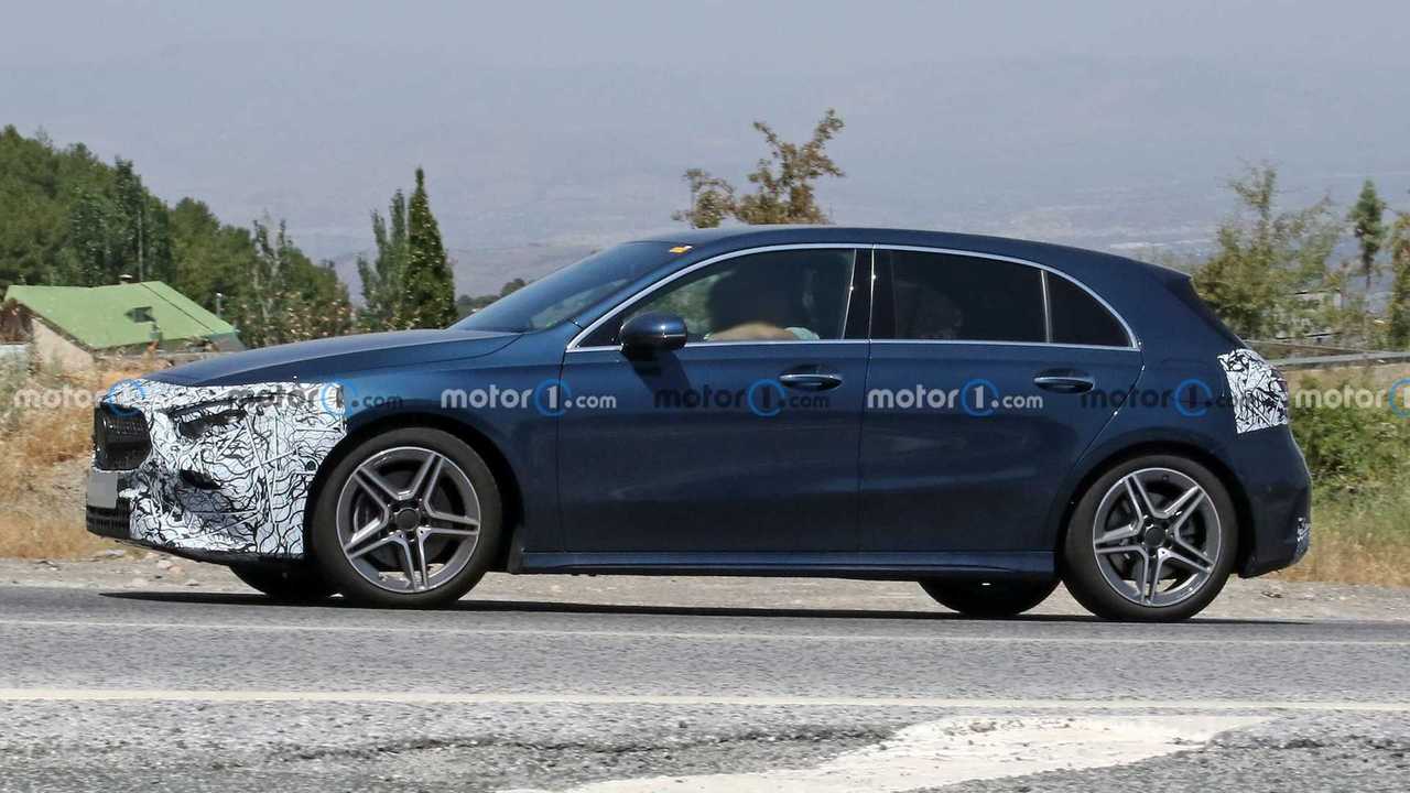 Обновленный Mercedes-Benz A-Class: шпионские снимки