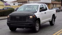 Toyota Tundra refresh spy pics