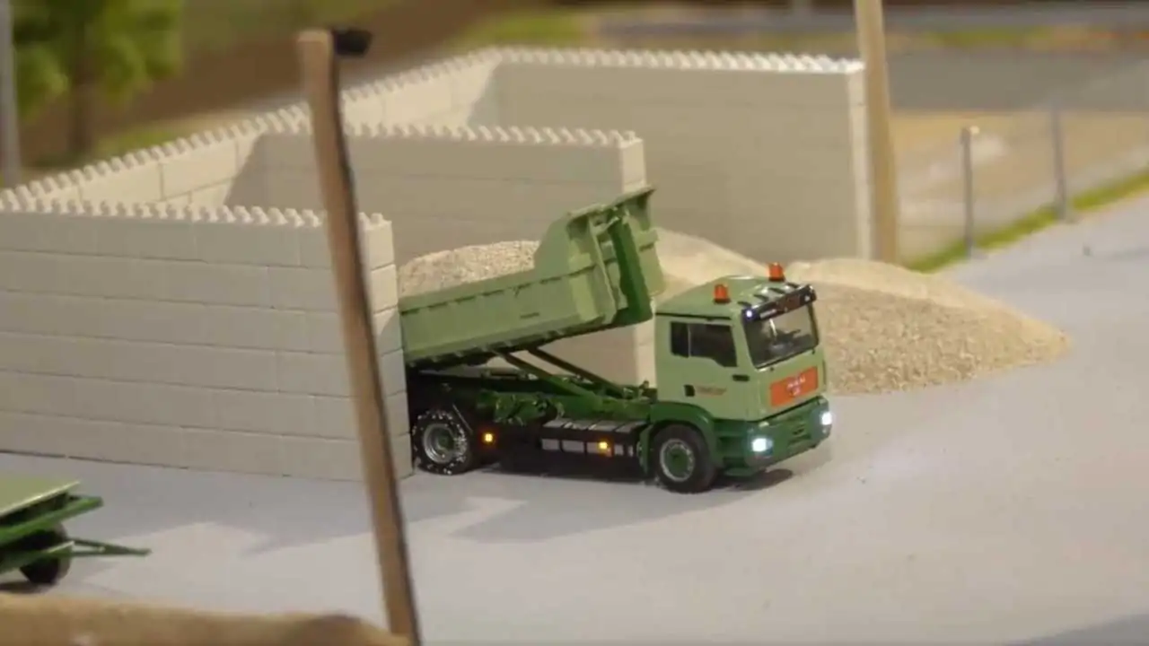 micro scale rc trucks excavators