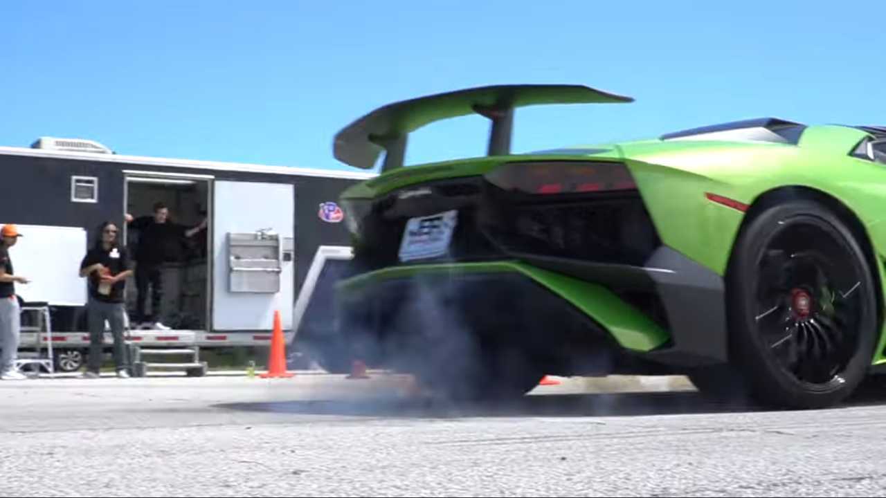 Lamborghini Aventador SV Roadster Screenshot