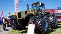 Belarus: in campo il nuovo trattore da 542 cavalli