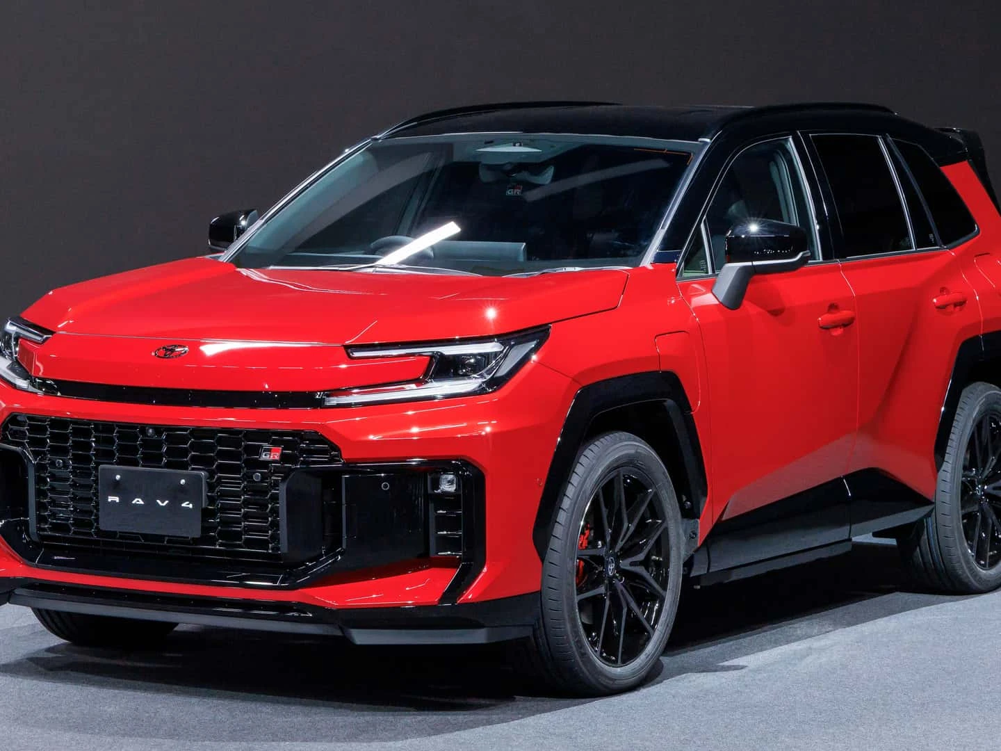 トヨタ　RAV4 The New Toyota RAV4 Plug-In Hybrid Has a Huge Total Range