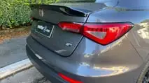 Avaliação Fiat Cronos Drive 1.3 AT 2026 - traseira com spoiler