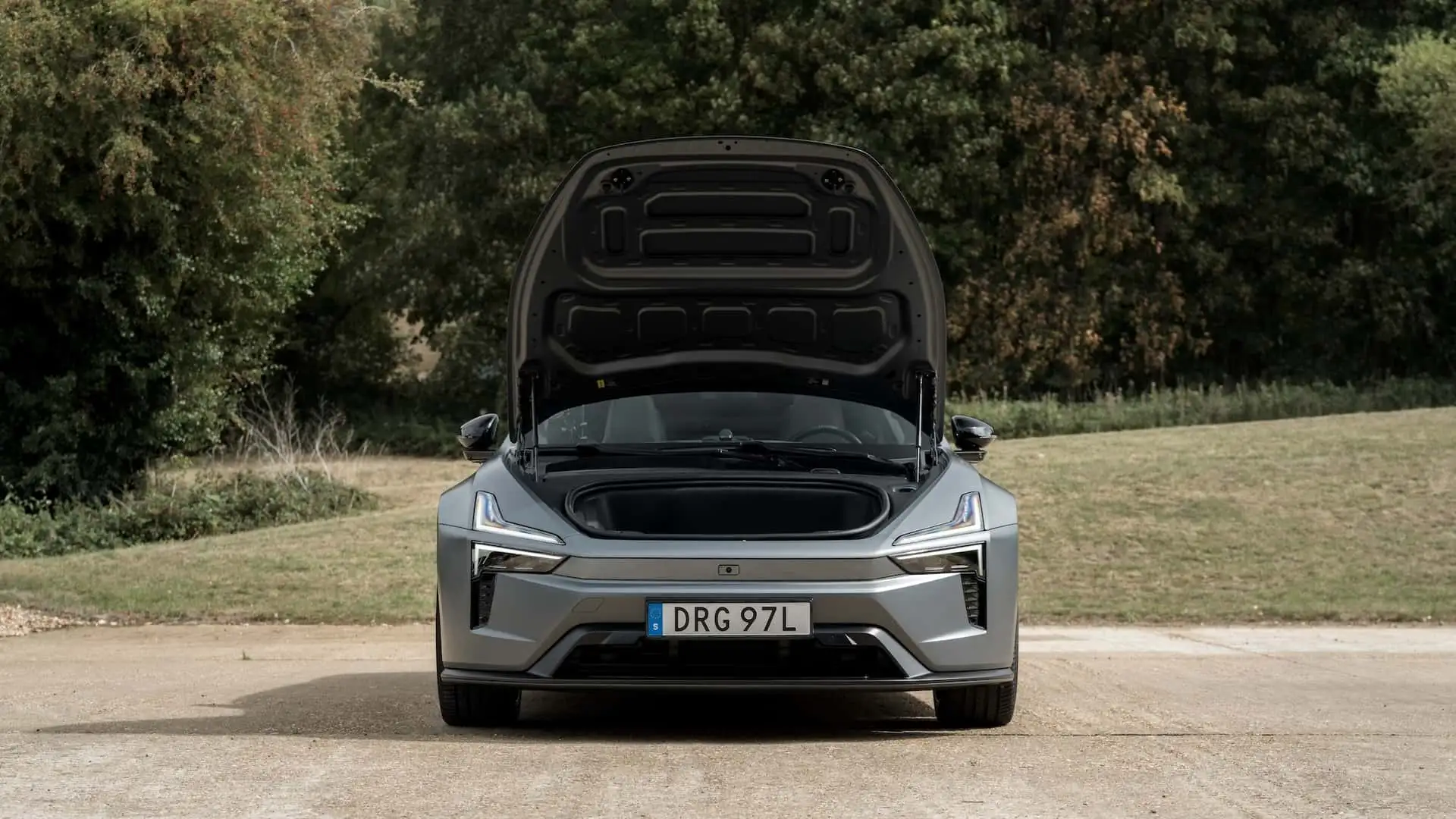 https://cdn.motor1.com/images/mgl/2N2Obn/s1/2026-polestar-5.webp
