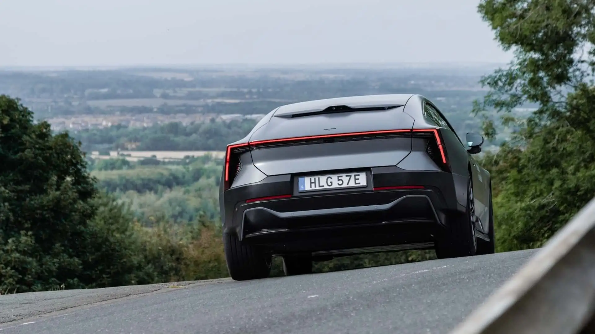 https://cdn.motor1.com/images/mgl/2N2Omn/s1/2026-polestar-5.webp
