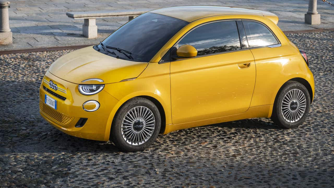 Fiat paralisa produção do 500 com motor de Mobi (de novo)