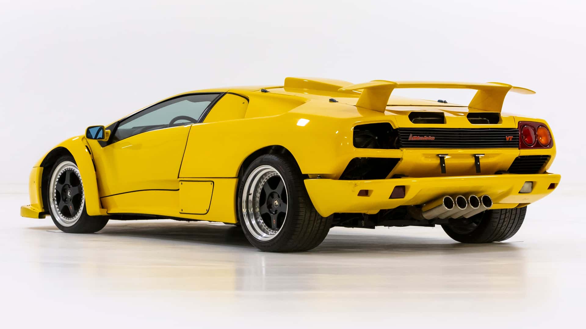 lamborghini-diablo-sv-with-w16-engine.jpg