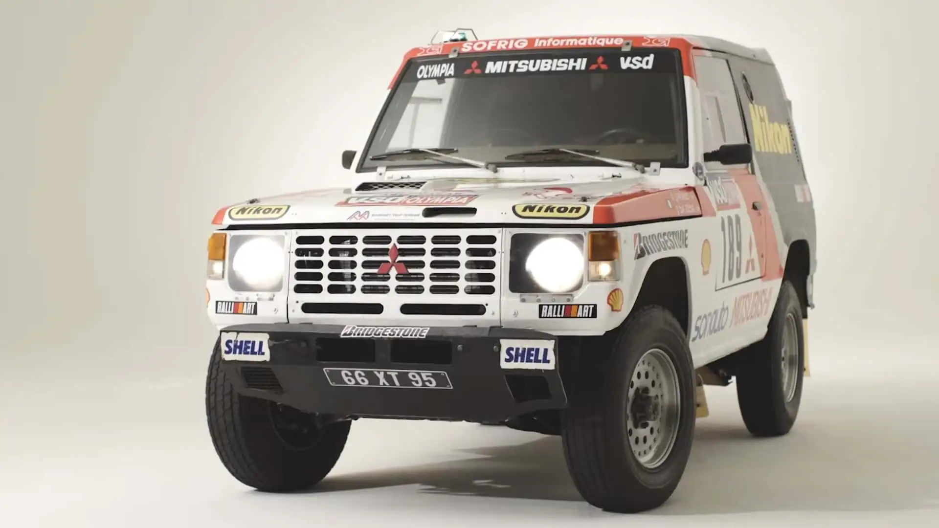 Dakar galibi Mitsubishi Pajero, kapsamlı bir restorasyondan geçti!