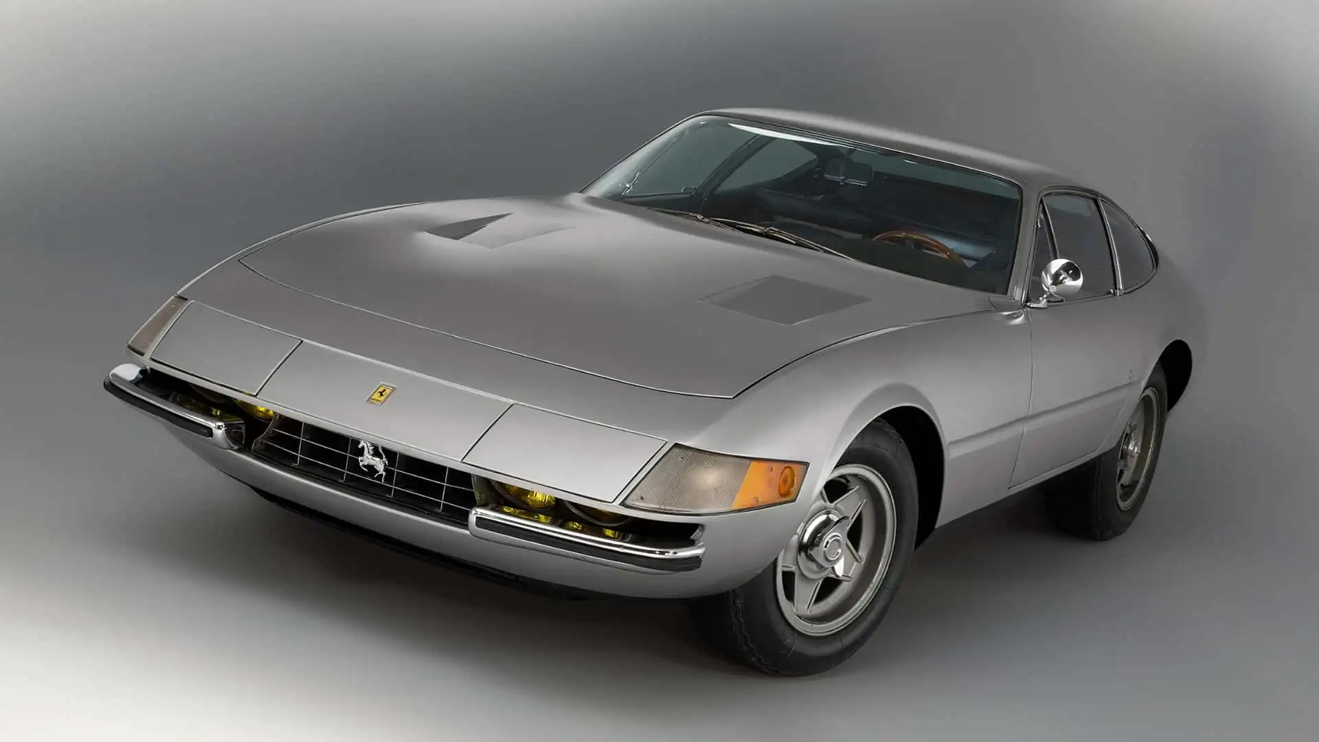 https://cdn.motor1.com/images/mgl/2N4Grx/s1/ferrari-365-gtb-4-daytona.webp