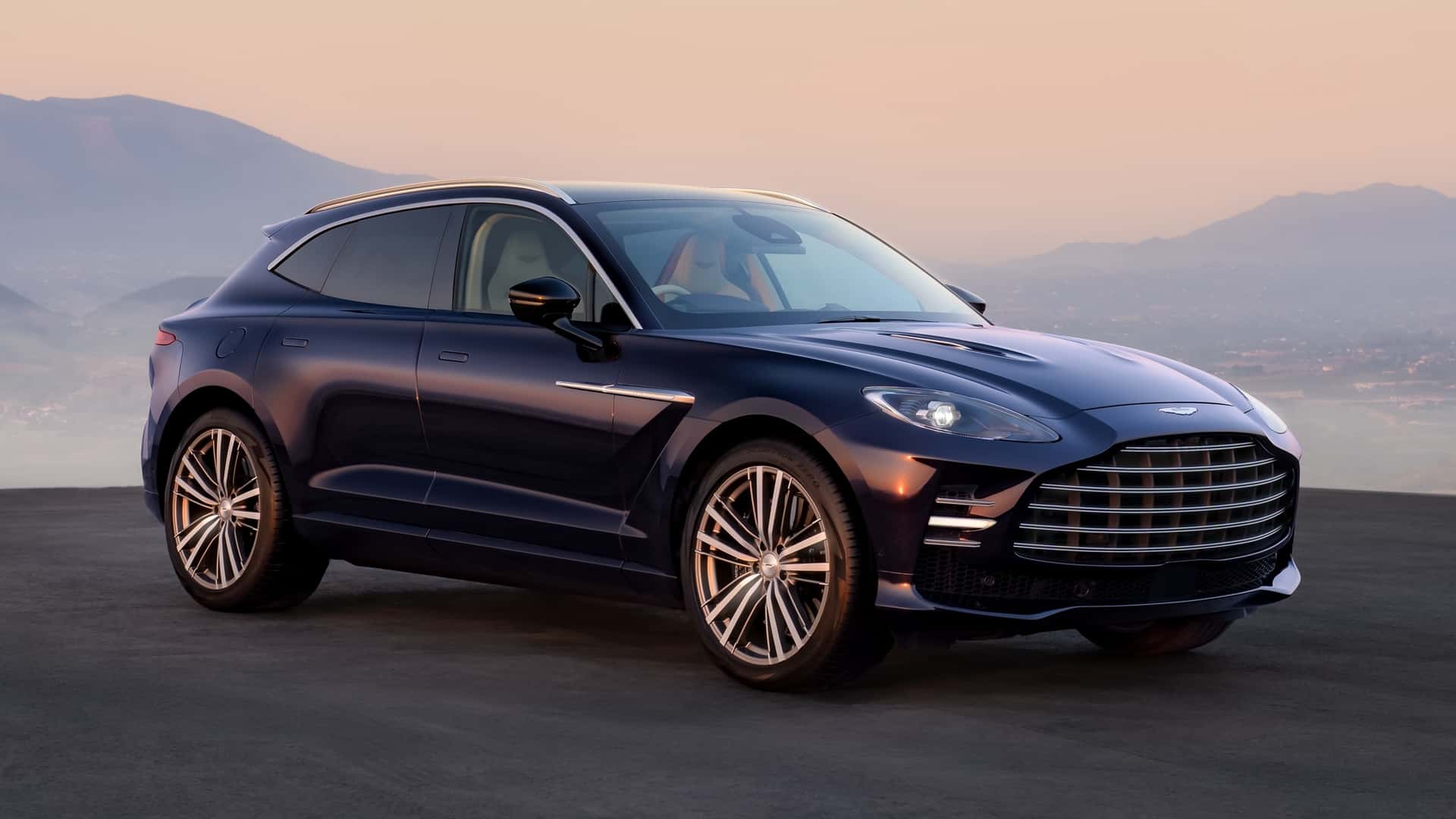 Aston Martin DBX GT 登場：更舒適的豪華 SUV 選項