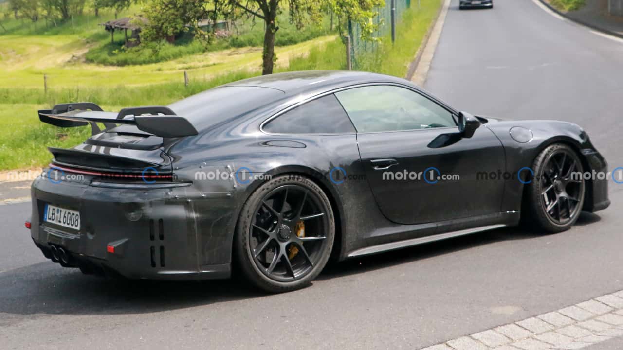 صور تجسس بورش 911 GT3 لشد الوجه