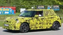 Mini Cooper 5-Türer (2024) als Erlkönig erwischt