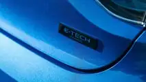 Foto - Renault Clio E-Tech Hybrid (2023), prova su strada