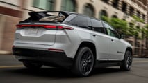 Jeep Wagoneer S (2024): Heckansicht mit dem durchbrochenen Dachspoiler