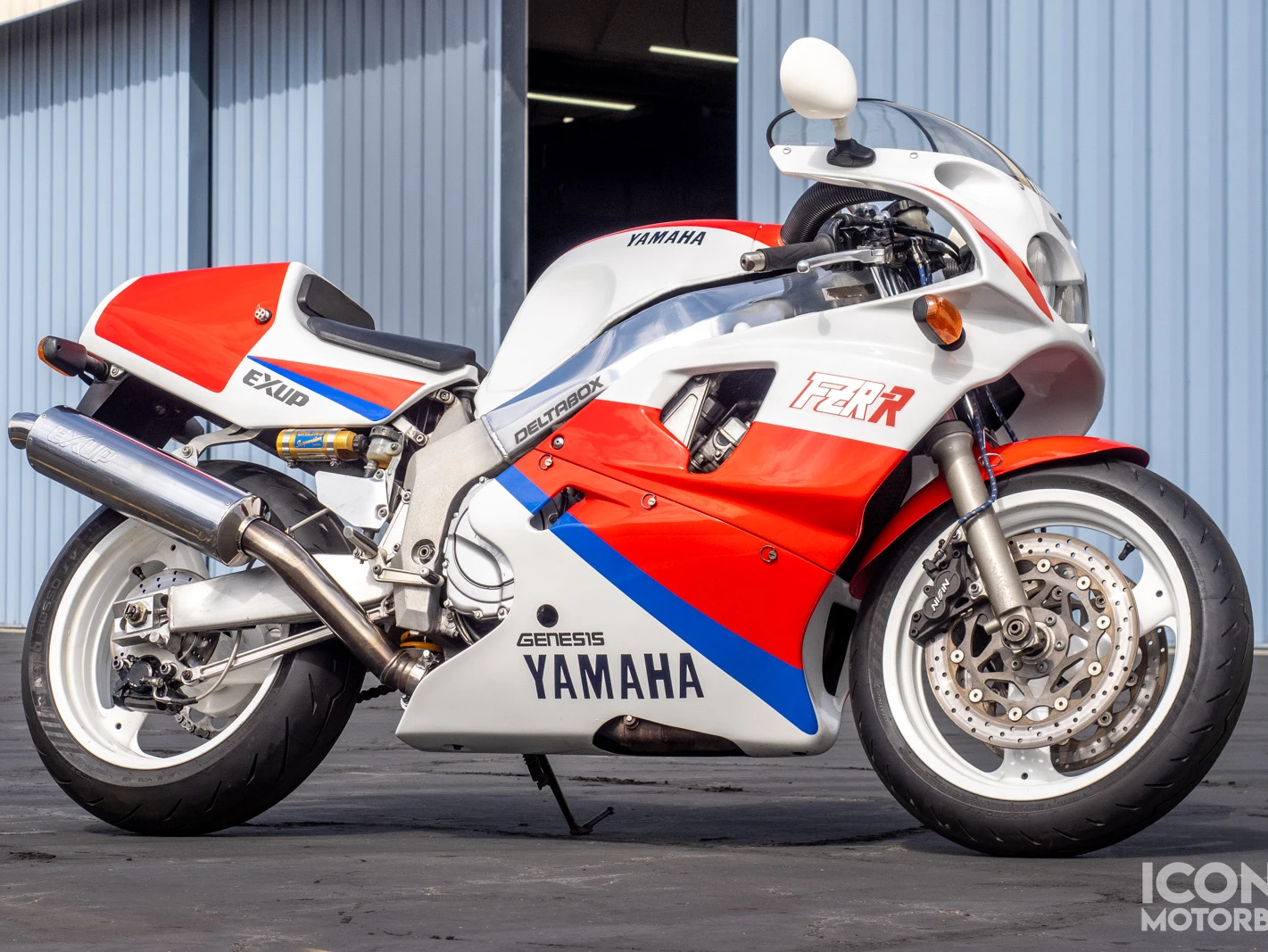 1989-yamaha-fzr750r-hero.webp