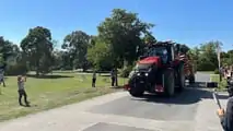 Foto - Case IH Magnum 340 AFS Connect autonomo: in campo col coltivatore