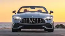 منظر أمامي لمرسيدس AMG SL43 2023