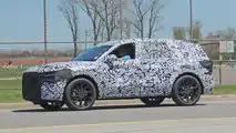 Ford Fusion Active (2023) auf Erlkönigbildern