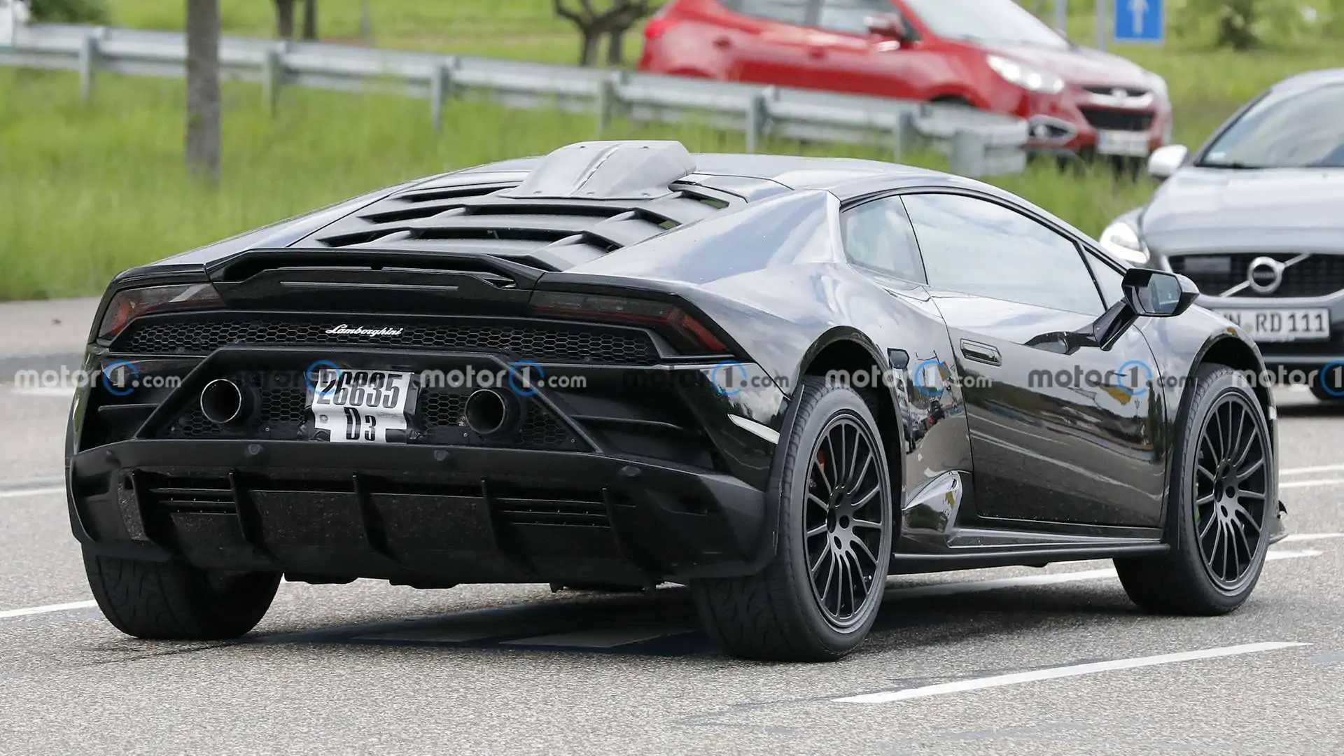 new-lamborghini-huracan-sterrato-spy-shots.jpg