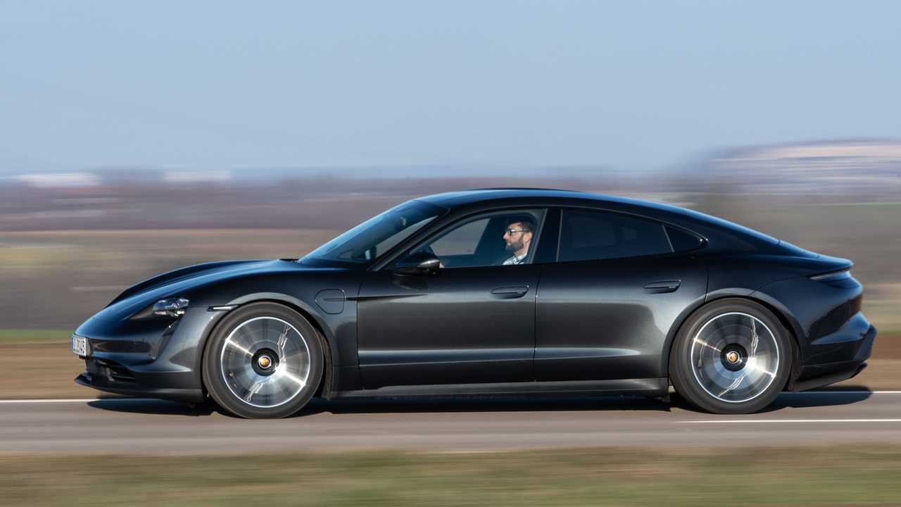 Porsche Taycan (2021)