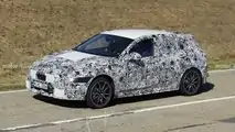 BMW M135i Facelift auf neuen Erlkönigbildern