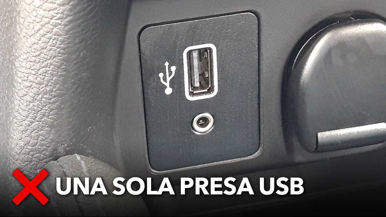 Nissan Micra IG-T 92 Manuale Kiiro - contro: una sola presa USB