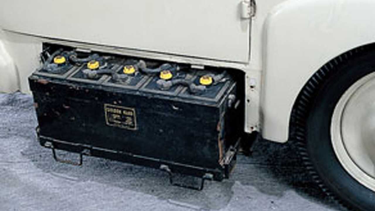 Tama Electric Car (1947) - austauschbare Bleisäurebatterien