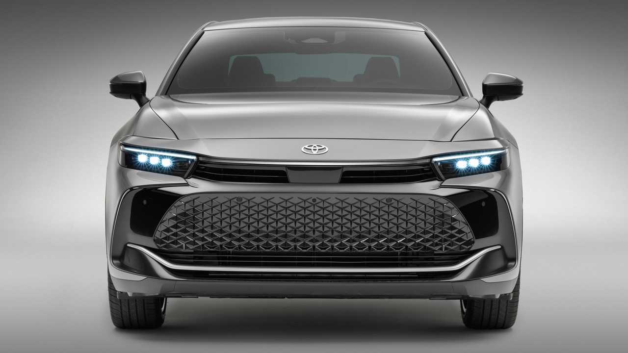 Toyota Crown 2023