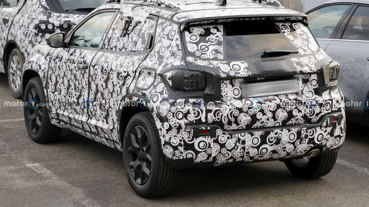 Baby Jeep, le prime foto spia degli interni